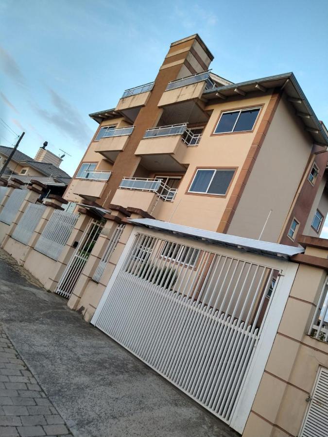 Apartment Residencial Cristina's-apartamentos De 2-3 Quartos Equipados Com Wifi Garagem-excelente Localizacao Lages