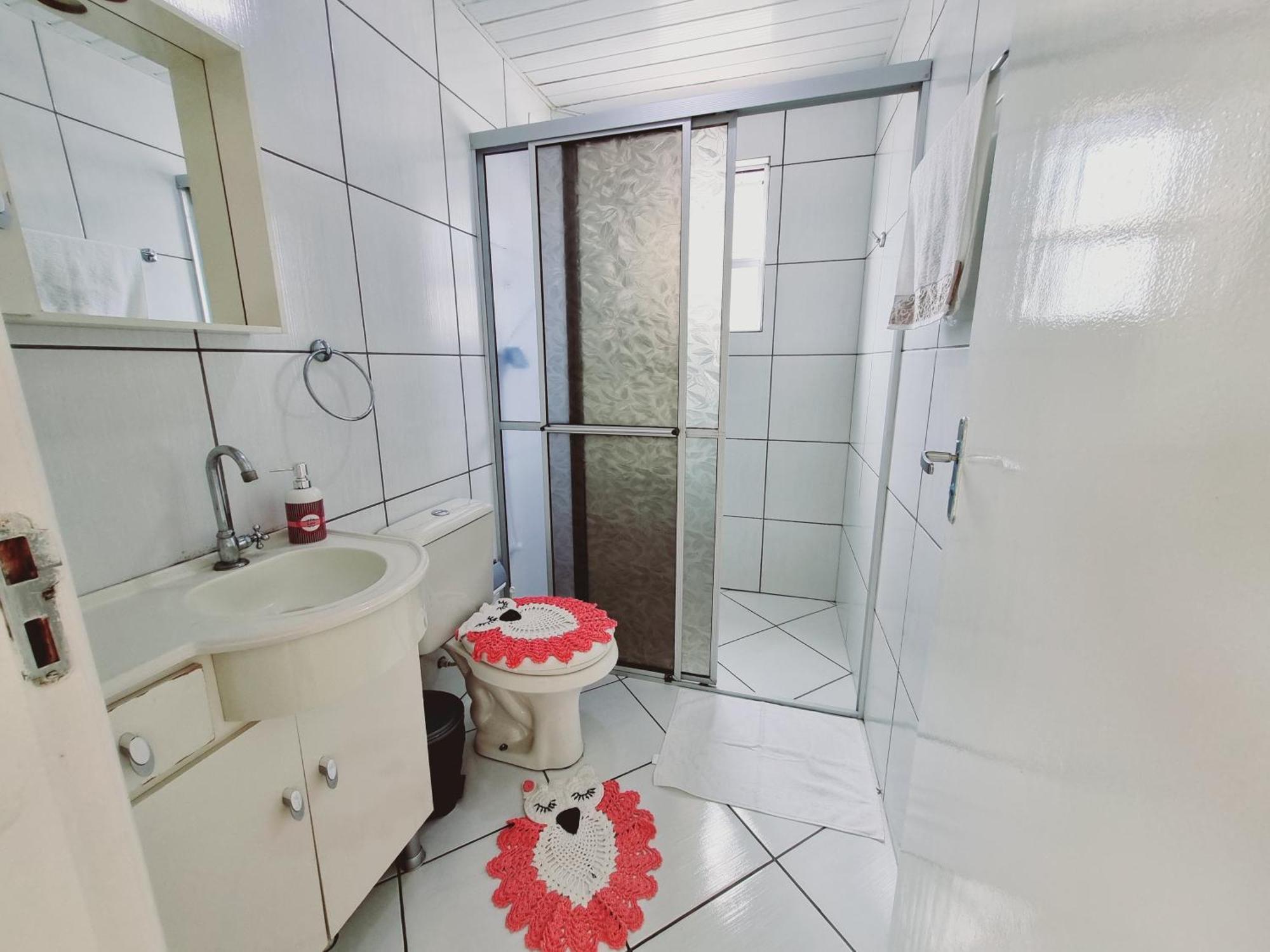 Residencial Cristina's-apartamentos De 2-3 Quartos Equipados Com Wifi Garagem-excelente Localizacao