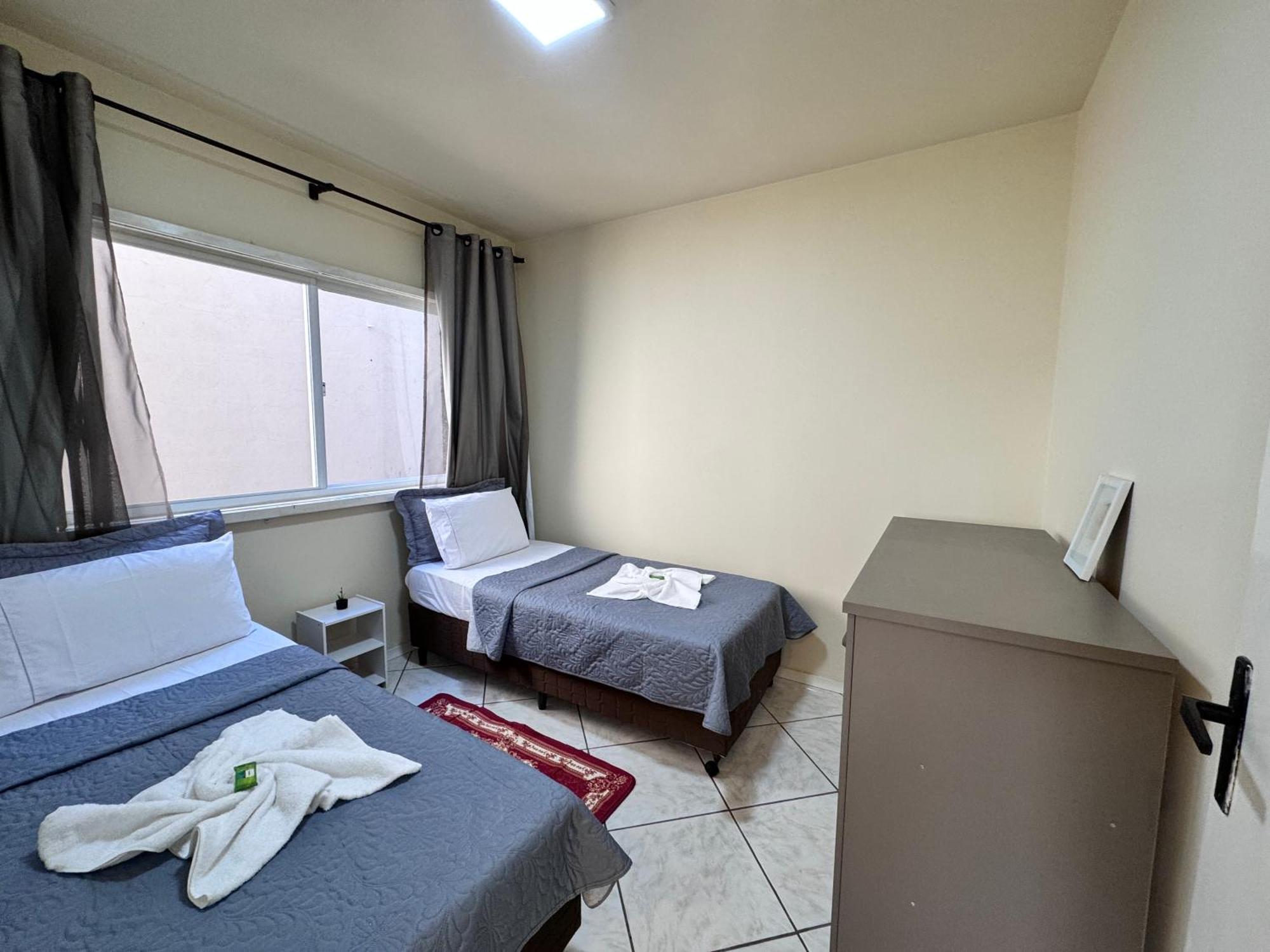 Residencial Cristina's-apartamentos De 2-3 Quartos Equipados Com Wifi Garagem-excelente Localizacao Apartment